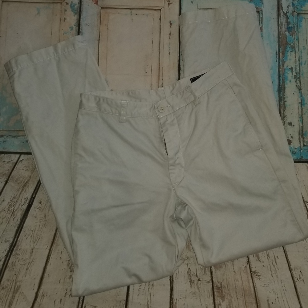 Vineyard Vines Khakis